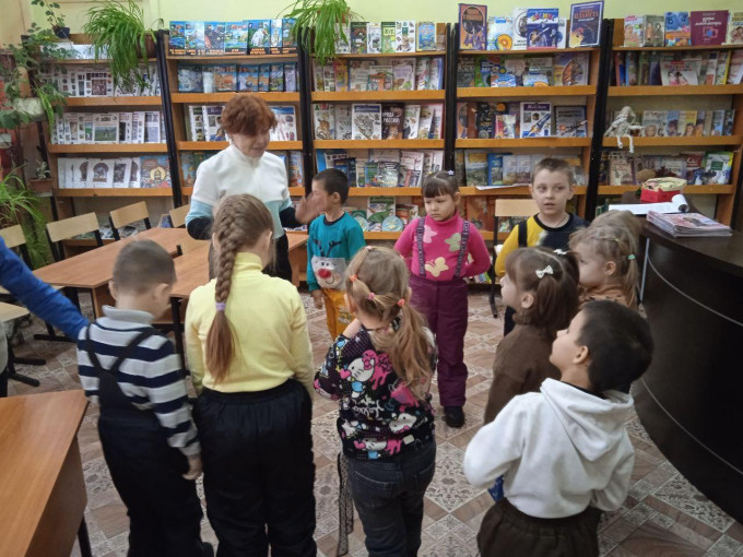 Посещение детской библиотеки Посещение детской библиотеки.